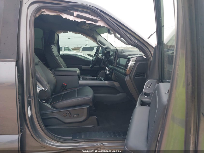 2026 Ford F350 VIN 1FT8W3BT1TEC85437 IAAI salvage auction — SIDE, Salvage Title, sold $20,300 on 2026-07-30 (photo 6)