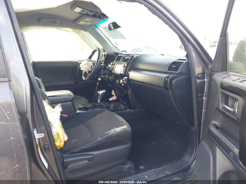 2019 Toyota 4runner VIN JTEBU5JR8K5687060 IAAI salvage auction — RIGHT FRONT, Original (Texas), sold $8,650 on 2026-07-20 (photo 5)