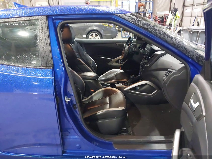 2014 Hyundai Veloster VIN KMHTC6AE9EU185873 IAAI salvage auction — SIDE, Clear (Indiana), sold $1,250 on 2026-07-12 (photo 5)