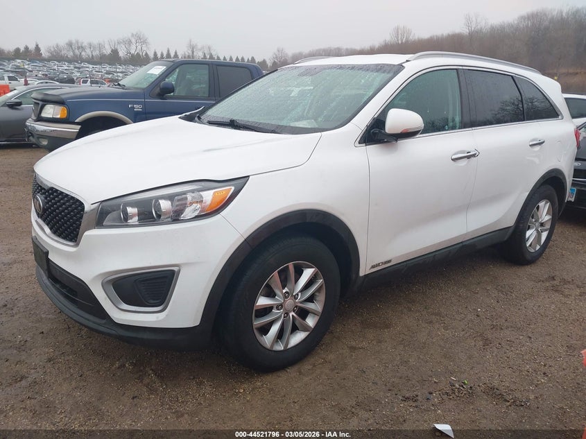 2017 Kia Sorento VIN 5XYPGDA56HG203766 IAAI salvage auction — THEFT, Salvage Title, sold $2,000 on 2026-07-15 (photo 2)