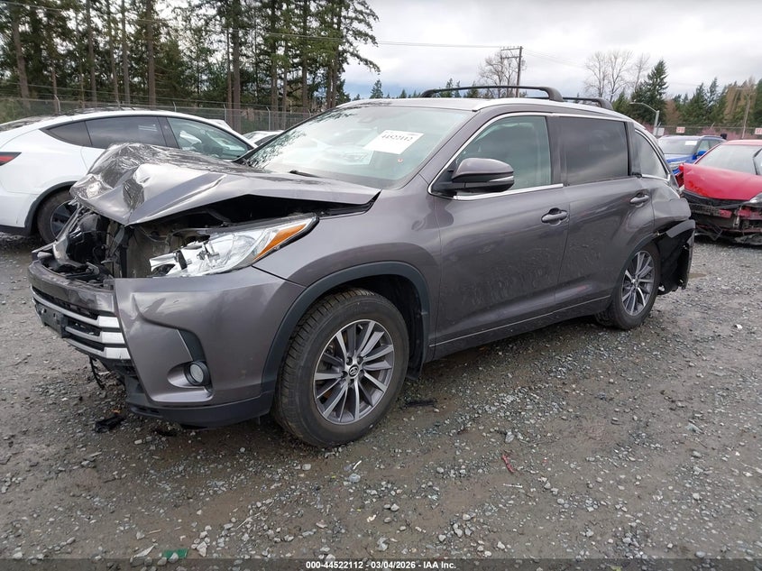 2018 Toyota Highlander VIN 5TDJZRFH1JS534568 IAAI salvage auction — FRONT & REAR, Salvage Title, sold $2,700 on 2026-07-08 (photo 2)