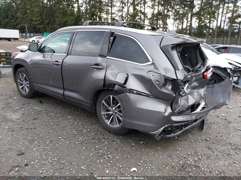 2018 Toyota Highlander VIN 5TDJZRFH1JS534568 IAAI salvage auction — FRONT & REAR, Salvage Title, sold $2,700 on 2026-07-08 (photo 3)