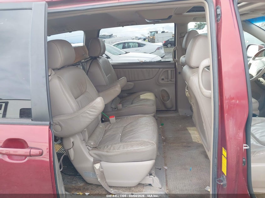 2005 Toyota Sienna VIN 5TDBA22C65S050236 IAAI salvage auction — NORMAL WEAR, Clear - Public Restricted (Oregon), sold $200 on 2026-07-13 (photo 8)