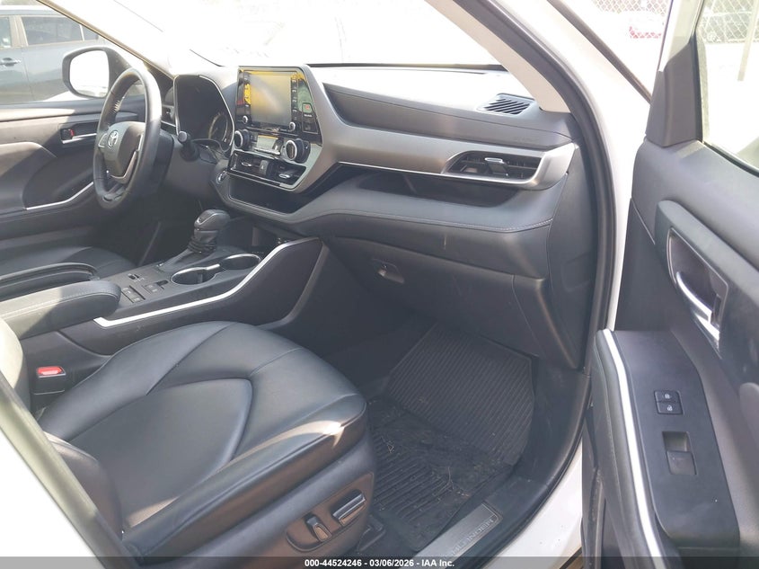 2022 Toyota Highlander VIN 5TDGZRAH0NS135383 IAAI salvage auction — LEFT REAR, Salvage (North Carolina), sold $17,050 on 2026-07-08 (photo 5)