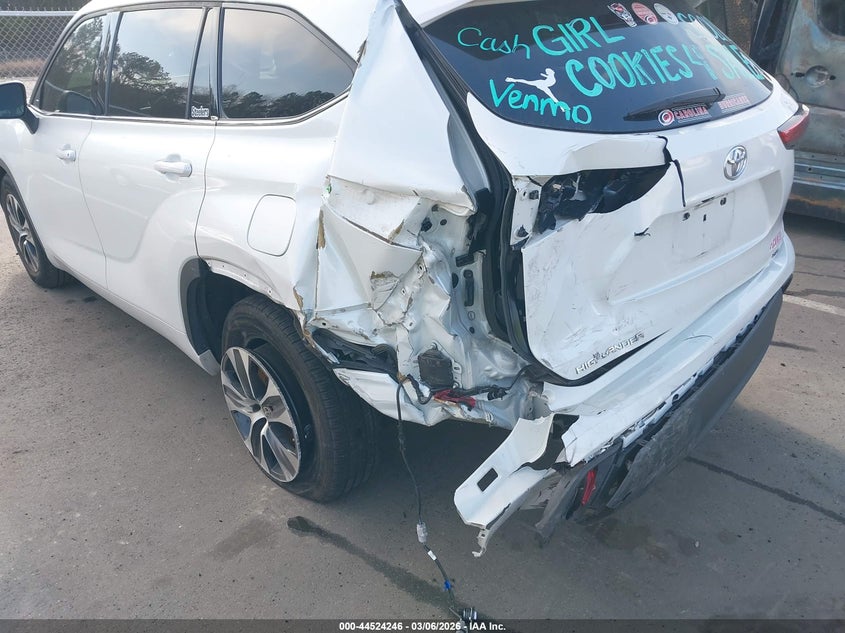 2022 Toyota Highlander VIN 5TDGZRAH0NS135383 IAAI salvage auction — LEFT REAR, Salvage (North Carolina), sold $17,050 on 2026-07-08 (photo 6)