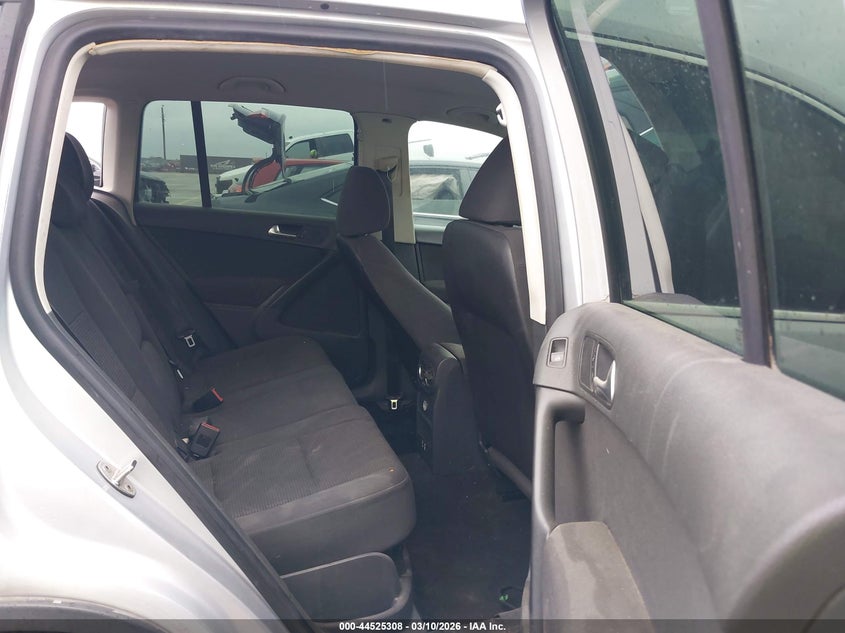 2014 Volkswagen Tiguan VIN WVGAV3AX2EW579009 IAAI salvage auction — FRONT & REAR, Salvage (Texas), sold $275 on 2026-07-16 (photo 8)