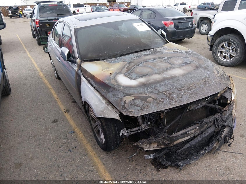 2017 BMW 3er VIN WBA8D9C31HA005745 IAAI salvage auction — ENGINE BURN, Salvage Title, sold $300 on 2026-08-04 (photo 1)