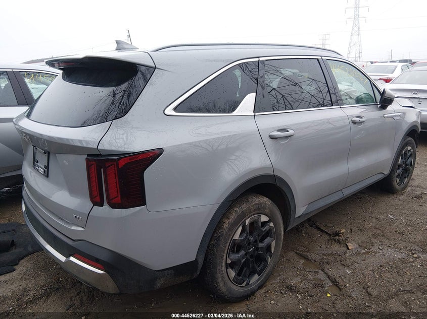 2024 Kia Sorento VIN 5XYRLDJC7RG262670 IAAI salvage auction — FRONT END, Salvage Title, sold $7,600 on 2026-07-15 (photo 4)