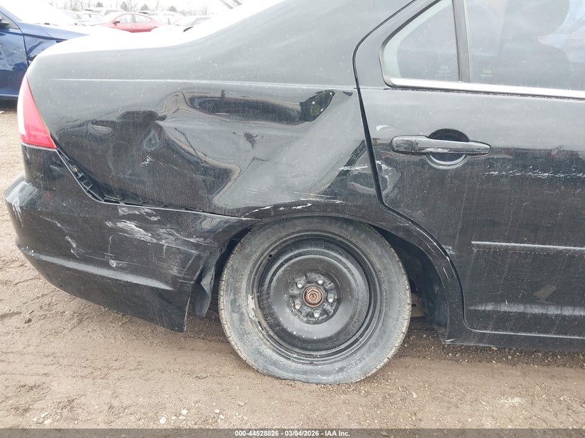 2008 Mercury Milan VIN 3MEHM08168R630894 IAAI salvage auction — LEFT REAR, Salvage (Illinois), sold $250 on 2026-07-08 (photo 6)