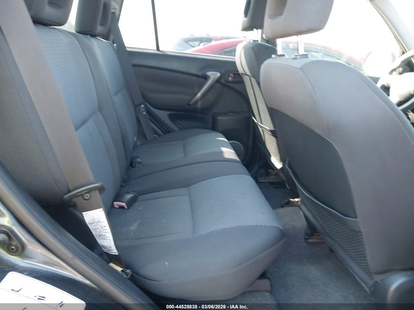 2005 Toyota Rav4 VIN JTEGD20V950068293 IAAI salvage auction — RIGHT FRONT, Salvage (North Carolina), sold $2,625 on 2026-09-11 (photo 8)
