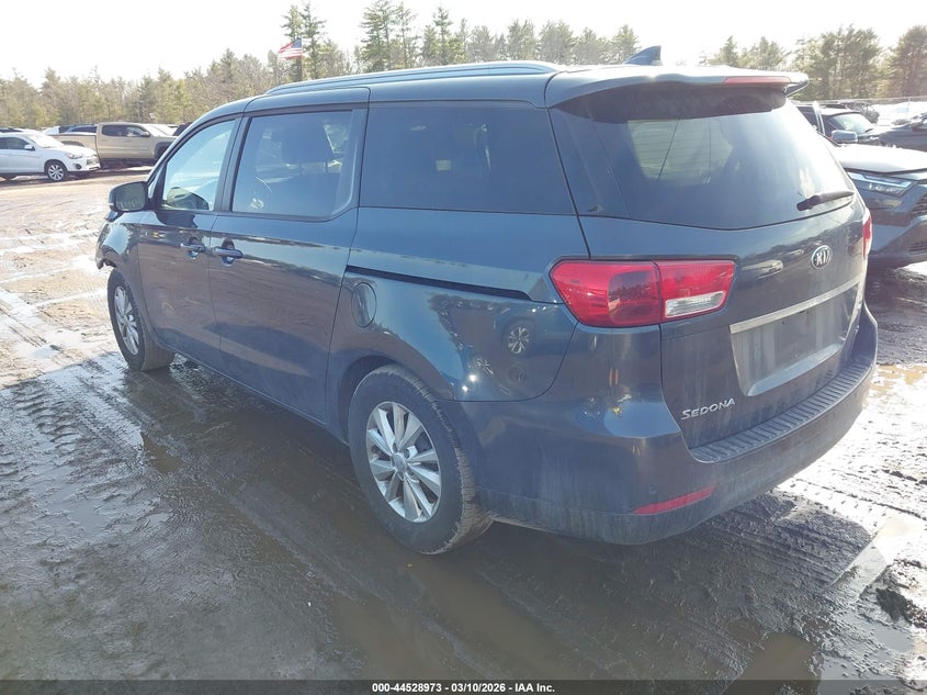 2016 Kia SEDONA VIN KNDMB5C18G6085089 IAAI salvage auction — RIGHT FRONT, Salvage Title, sold $875 on 2026-07-17 (photo 3)