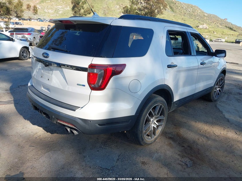 2019 Ford Explorer VIN 1FM5K8GT0KGB40392 IAAI salvage auction — THEFT, Salvage Title, sold $4,350 on 2026-07-29 (photo 4)