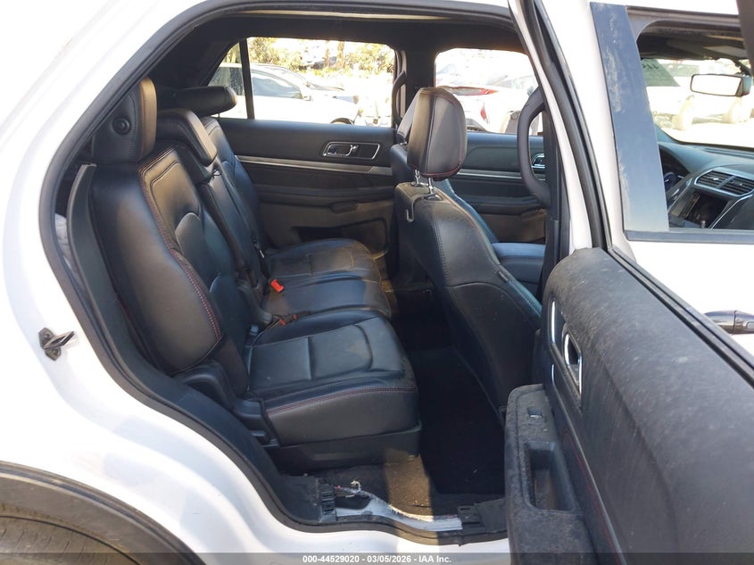 2019 Ford Explorer VIN 1FM5K8GT0KGB40392 IAAI salvage auction — THEFT, Salvage Title, sold $4,350 on 2026-07-29 (photo 8)