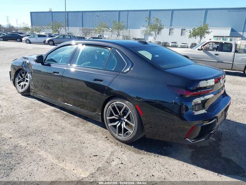 2025 BMW 7er VIN WBA23EH0XSCV64593 IAAI salvage auction — LEFT FRONT, Salvage (California), sold $46,150 on 2026-07-06 (photo 3)
