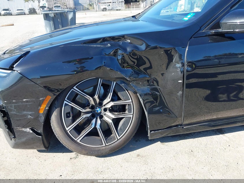 2025 BMW 7er VIN WBA23EH0XSCV64593 IAAI salvage auction — LEFT FRONT, Salvage (California), sold $46,150 on 2026-07-06 (photo 6)