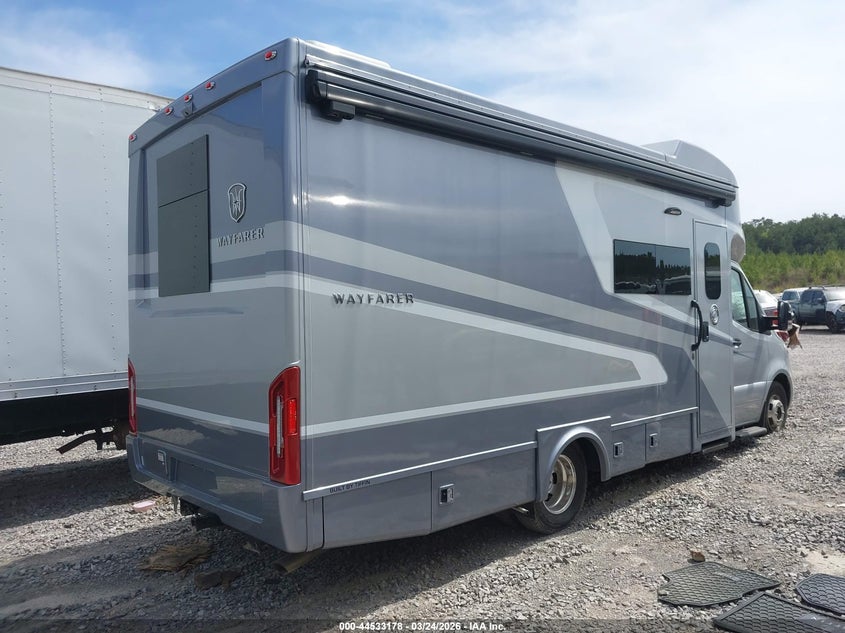 2024 Mercedes-benz Sprinter VIN W1X8N33Y6RN297539 IAAI salvage auction — LEFT SIDE, Salvage (Alabama), sold $32,550 on 2026-07-15 (photo 4)