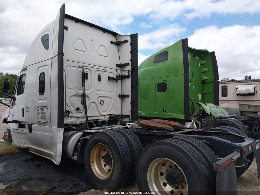 2023 Freightliner New cascadia 126 VIN 3AKJHHDR3PSNN9486 IAAI salvage auction — BIOHAZARD/CHEMICAL, Salvage (California), sold $8,800 on 2026-07-29 (photo 3)