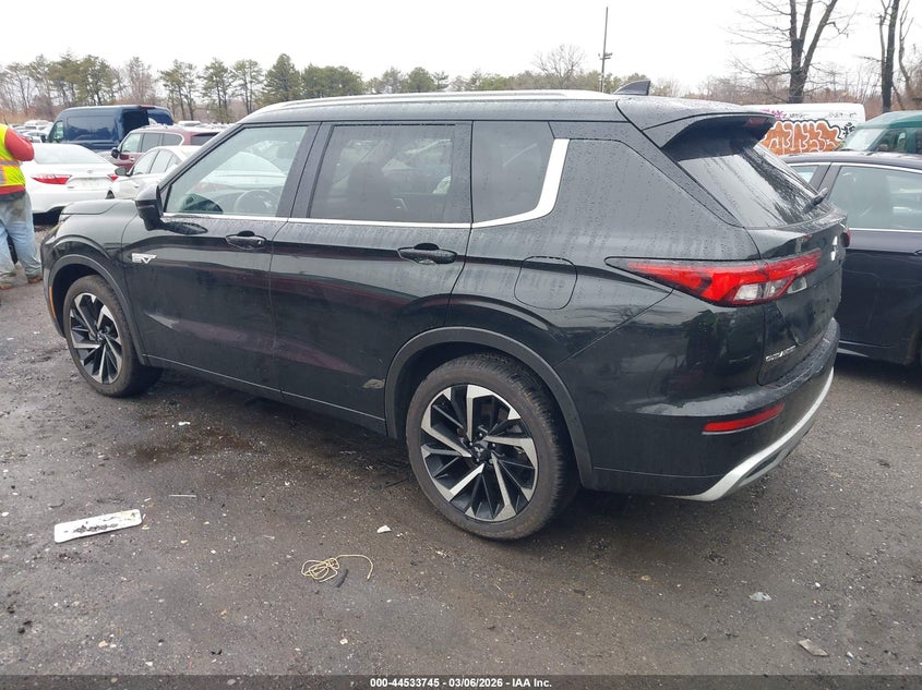 2025 Mitsubishi Outlander VIN JA4T5WA98SZ049499 IAAI salvage auction — UNDERCARRIAGE, Salvage (New Jersey), sold $18,600 on 2026-08-21 (photo 3)