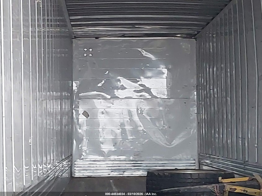 2024 Utility trailer mfg 53' semi trailer VIN 1UYVS2534R3061413 IAAI salvage auction — REAR END, Salvage (Illinois), sold $25 on 2026-09-16 (photo 5)