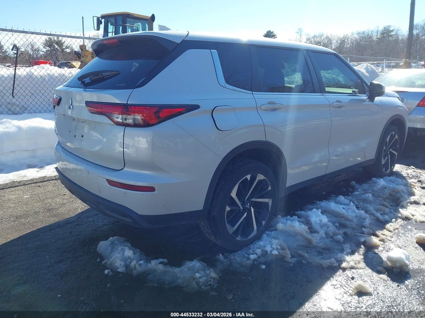 2022 Mitsubishi Outlander VIN JA4J4TA8XNZ041389 IAAI salvage auction — LEFT SIDE, Salvage Title, sold $9,250 on 2026-07-07 (photo 4)