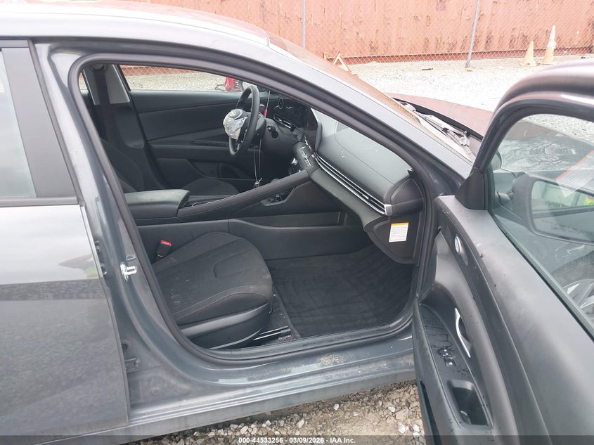 2024 Hyundai Elantra VIN KMHLM4DJ4RU114404 IAAI salvage auction — FRONT END, Original (Kentucky), sold $4,600 on 2026-07-21 (photo 5)