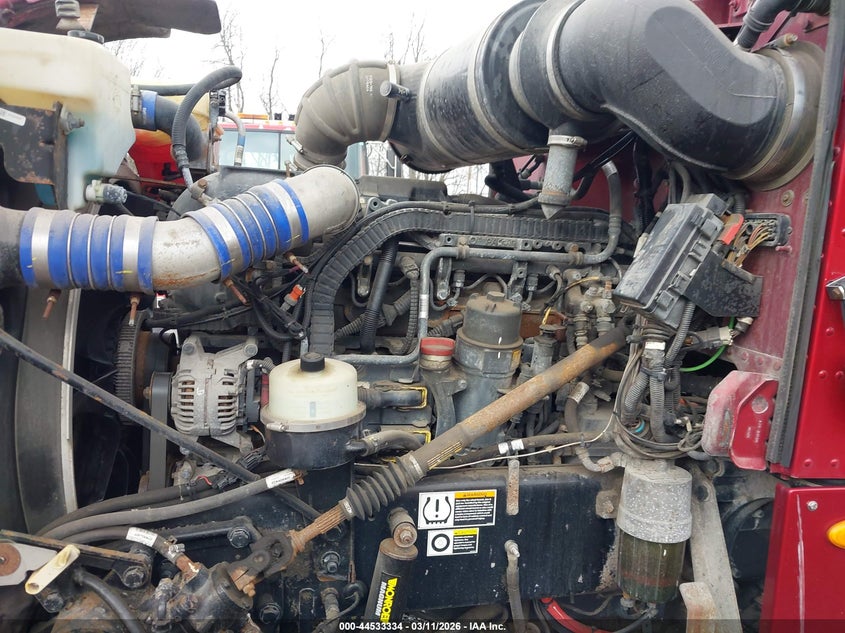 2016 Peterbilt 365 VIN 1NPSXPEX1GD362014 IAAI salvage auction — NORMAL WEAR, Clear (Pennsylvania), sold $29,000 on 2026-07-15 (photo 9)