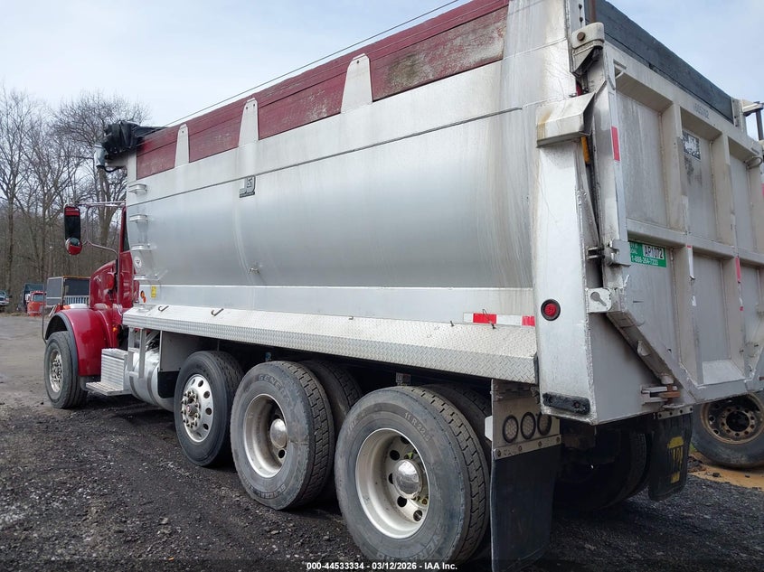 2016 Peterbilt 365 VIN 1NPSXPEX1GD362014 IAAI salvage auction — NORMAL WEAR, Clear (Pennsylvania), sold $29,000 on 2026-07-15 (photo 3)
