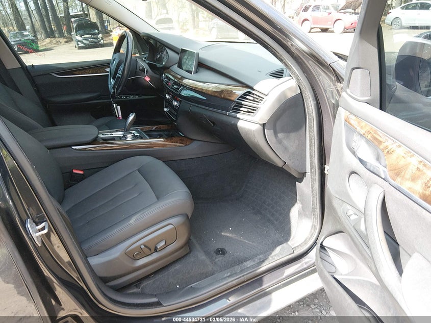 2015 BMW X5 VIN 5UXKR2C54F0H38119 IAAI salvage auction — FRONT END, Salvage (Virginia), sold $2,950 on 2026-07-28 (photo 5)