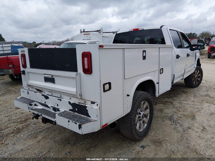 2019 Ford F350 VIN 1FD8W3B66KEC52289 IAAI salvage auction — SIDE, Salvage (North Carolina), sold $7,300 on 2026-08-19 (photo 4)