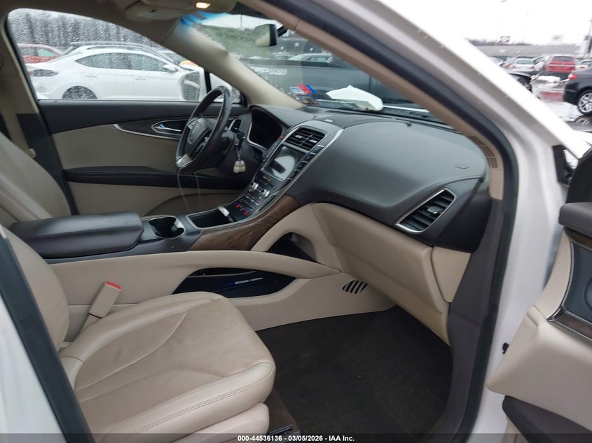 2019 Lincoln Nautilus VIN 2LMPJ8L95KBL16838 IAAI salvage auction — FRONT END, Salvage (New Jersey), sold $2,450 on 2026-07-09 (photo 5)