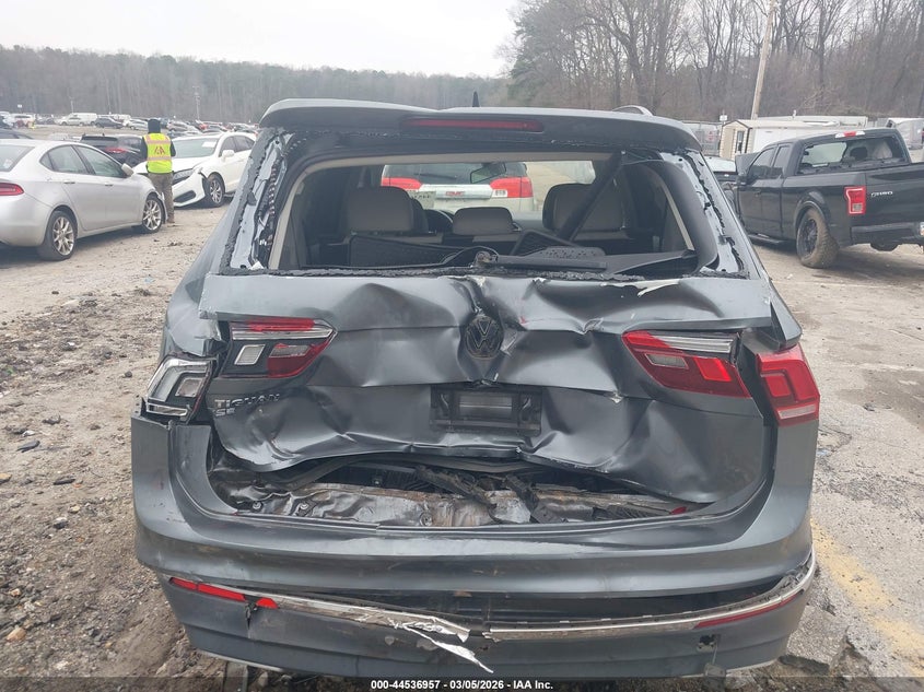 2021 Volkswagen Tiguan VIN 3VV3B7AX7MM026501 IAAI salvage auction — REAR END, Salvage Title, sold $4,550 on 2026-09-12 (photo 6)