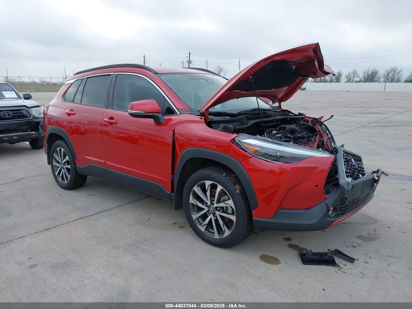 2022 Toyota Corolla cross VIN 7MUDAABG5NV035903 IAAI salvage auction — FRONT END, Salvage Title, sold $5,800 on 2026-07-17 (photo 1)