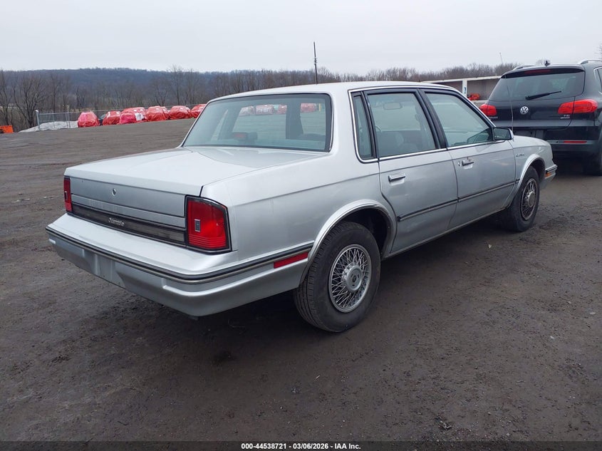 1988 Oldsmobile Cutlass ciera VIN 1G3AJ51W6JG313452 IAAI salvage auction — LEFT SIDE, Salvage (New Jersey), sold $400 on 2026-07-09 (photo 4)
