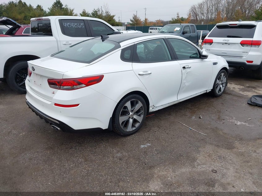 2019 Kia Optima VIN 5XXGT4L36KG372284 IAAI salvage auction — SIDE, Salvage Title, sold $825 on 2026-07-11 (photo 4)