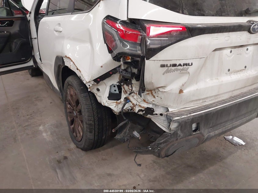 2025 Subaru Forester VIN JF2SLDHC4SH515210 IAAI salvage auction — LEFT REAR, Salvage (Minnesota), sold $7,650 on 2026-07-28 (photo 6)