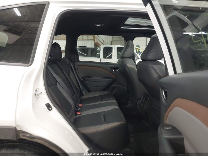 2025 Subaru Forester VIN JF2SLDHC4SH515210 IAAI salvage auction — LEFT REAR, Salvage (Minnesota), sold $7,650 on 2026-07-28 (photo 8)