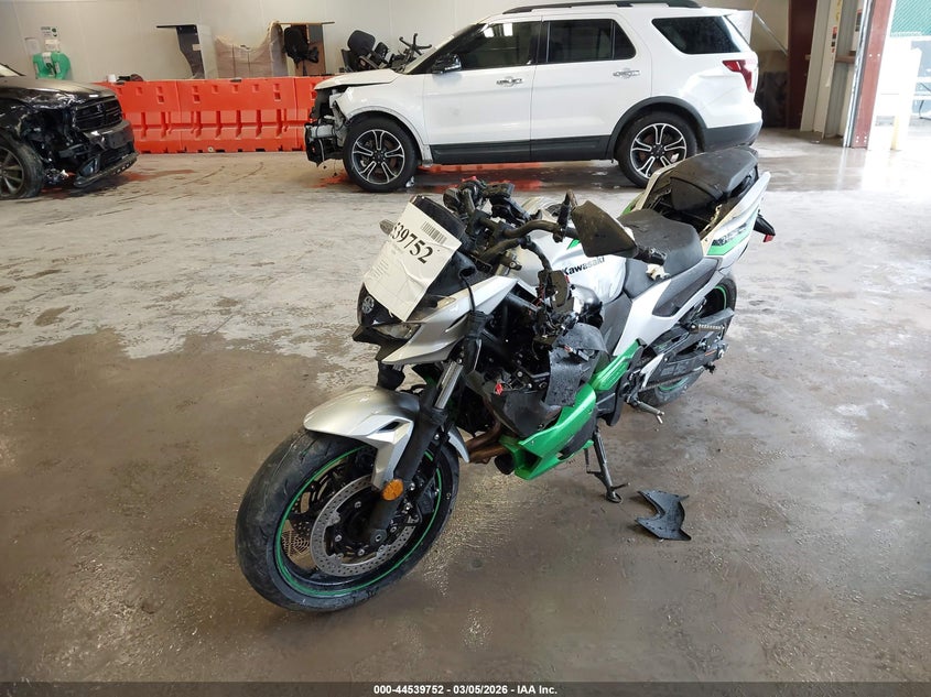 2024 Kawasaki VIN ML5CRGA17RDA01460 IAAI salvage auction — ALL OVER, Salvage (Kentucky), sold $975 on 2026-07-15 (photo 2)