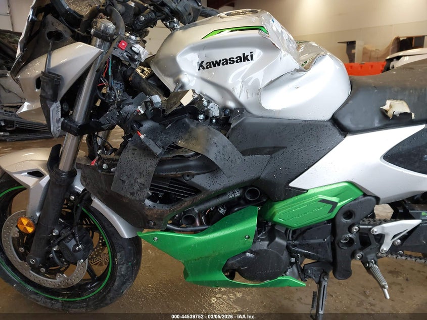 2024 Kawasaki VIN ML5CRGA17RDA01460 IAAI salvage auction — ALL OVER, Salvage (Kentucky), sold $975 on 2026-07-15 (photo 9)