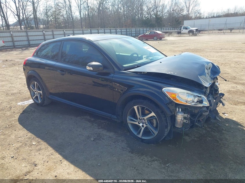 2013 Volvo C30 VIN YV1672MK6D2306640 IAAI salvage auction — FRONT END, Salvage Title, sold $25 on 2026-07-29 (photo 1)