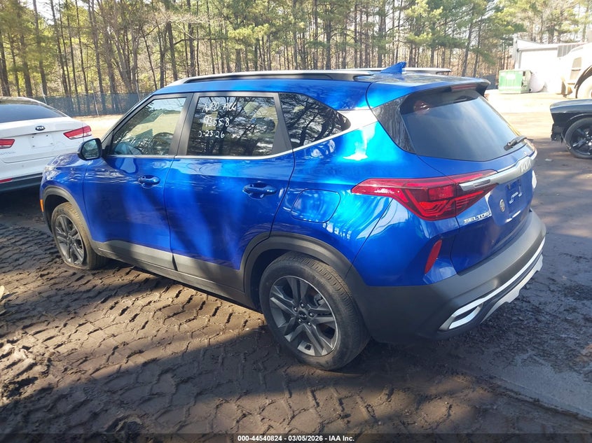 2023 Kia Seltos VIN KNDEU2AA9P7393558 IAAI salvage auction — RIGHT SIDE, Salvage (Virginia), sold $7,600 on 2026-07-30 (photo 3)