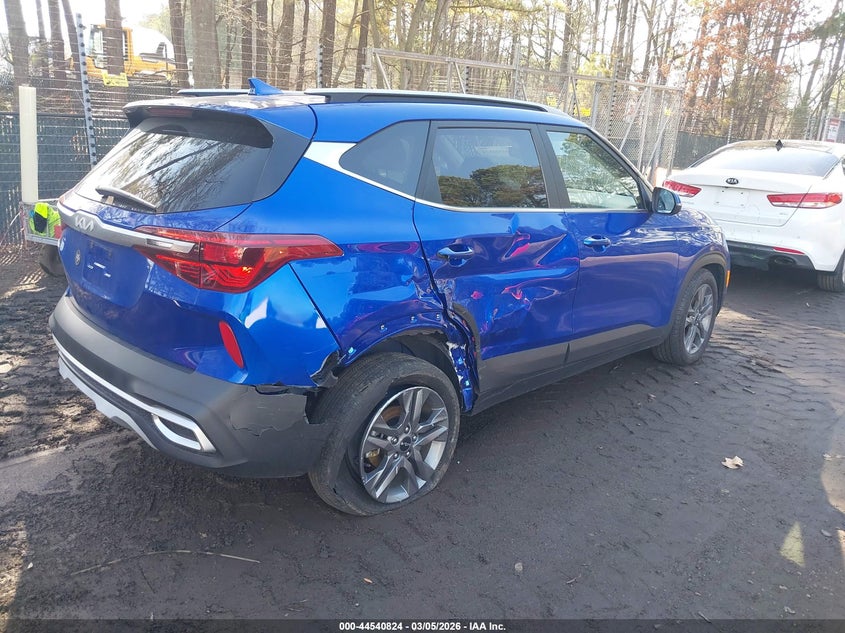 2023 Kia Seltos VIN KNDEU2AA9P7393558 IAAI salvage auction — RIGHT SIDE, Salvage (Virginia), sold $7,600 on 2026-07-30 (photo 4)