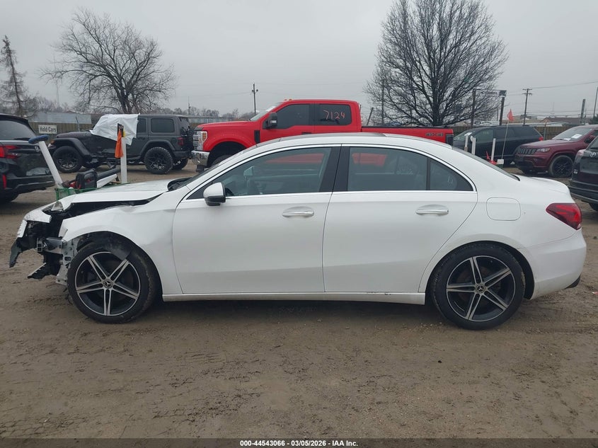 2019 Mercedes-benz A-klasse VIN WDD3G4FBXKW022506 IAAI salvage auction — LEFT FRONT, Salvage (Illinois), sold $5,900 on 2026-07-21 (photo 7)