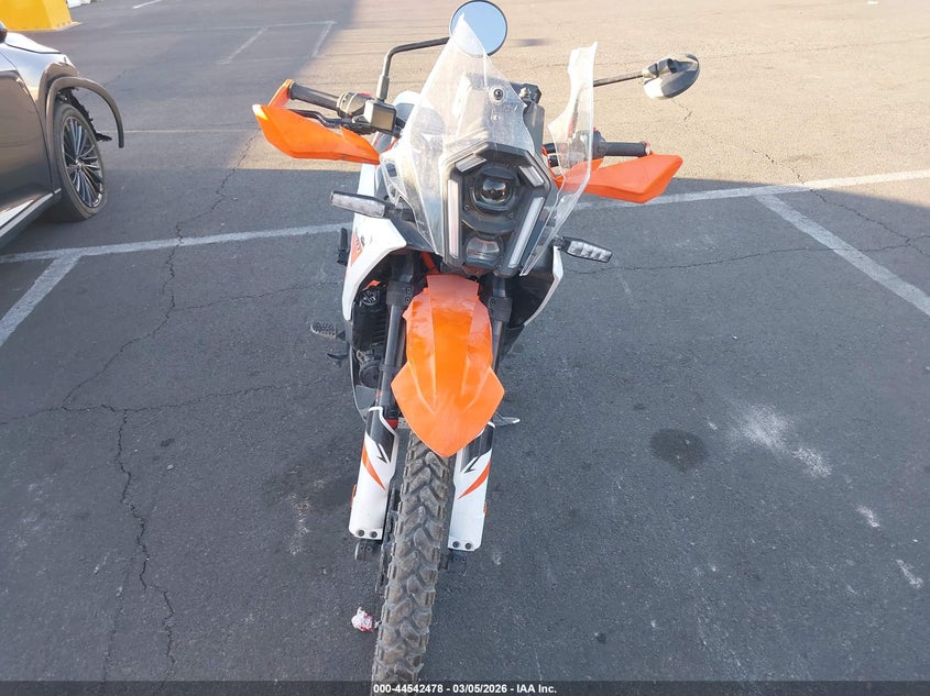 2025 Ktm 390 adventure VIN MD2JGJ407SN222244 IAAI salvage auction — FRONT END, Salvage Title, sold $2,550 on 2026-07-14 (photo 5)
