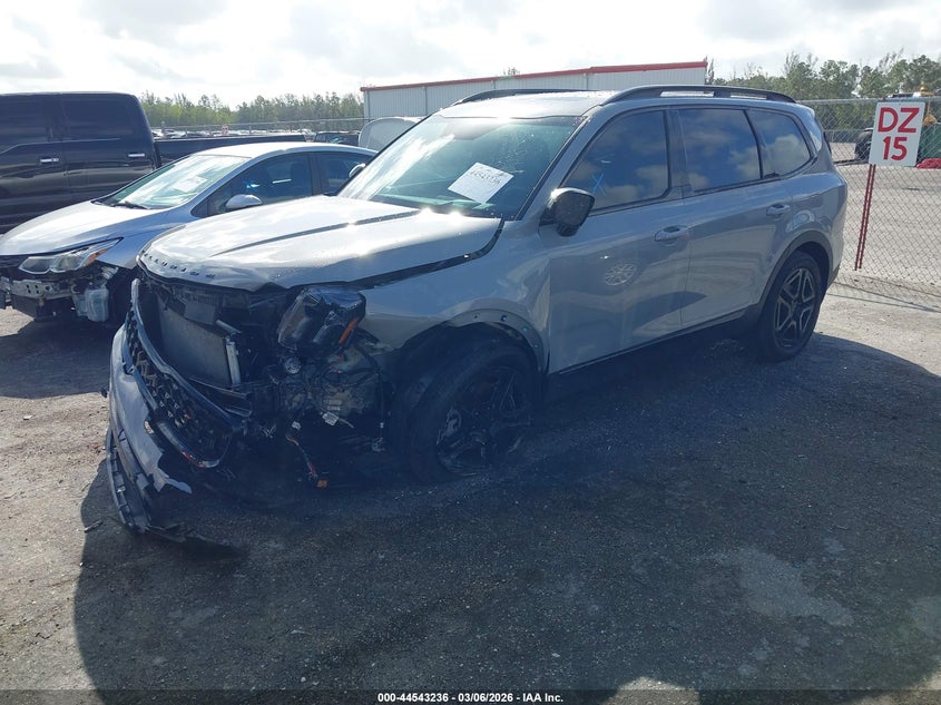 2025 Kia Telluride VIN 5XYP5DGC1SG687722 IAAI salvage auction — FRONT END, Wait Title, sold $12,100 on 2026-07-29 (photo 2)