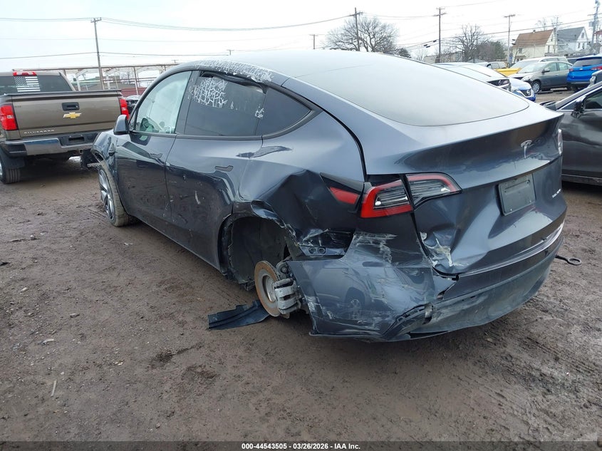 2023 Tesla Model y VIN 7SAYGDEE1PA194785 IAAI salvage auction — LEFT FRONT, Salvage Title, sold $6,150 on 2026-07-23 (photo 3)