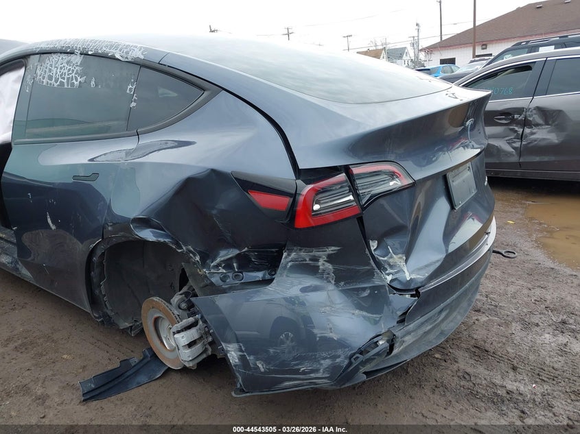 2023 Tesla Model y VIN 7SAYGDEE1PA194785 IAAI salvage auction — LEFT FRONT, Salvage Title, sold $6,150 on 2026-07-23 (photo 6)