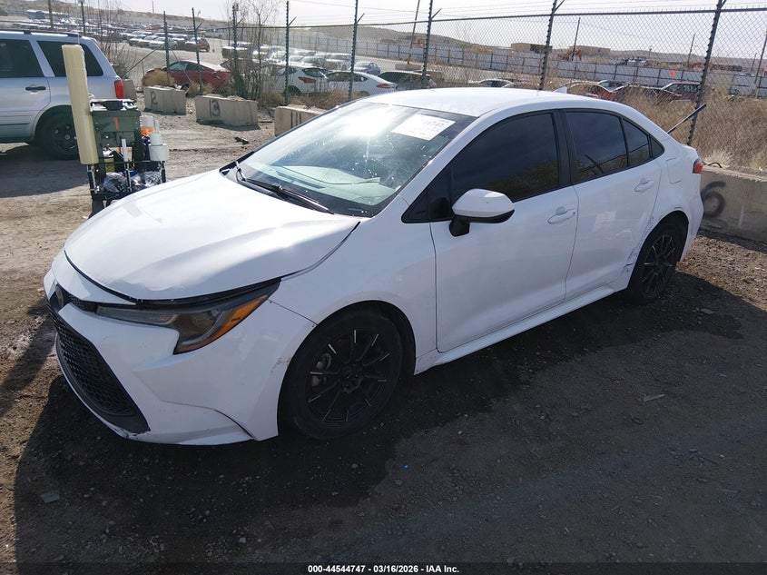 2020 Toyota Corolla VIN 5YFEPRAE5LP052394 IAAI salvage auction — RIGHT FRONT, Salvage Title, sold $4,250 on 2026-07-20 (photo 2)