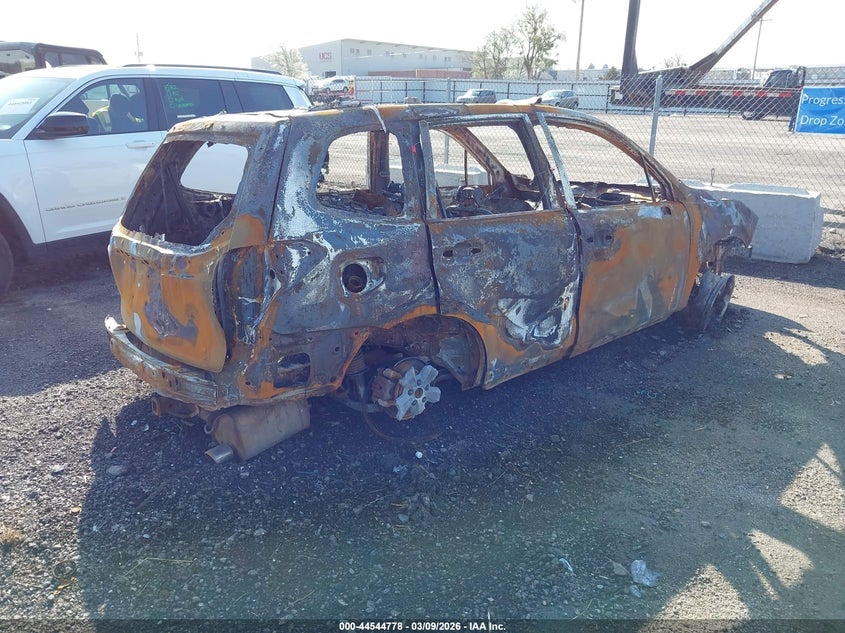 2014 Subaru Forester VIN JF2SJAHC8EH476632 IAAI salvage auction — TOTAL BURN, Junk (Oklahoma), sold $25 on 2026-07-28 (photo 4)