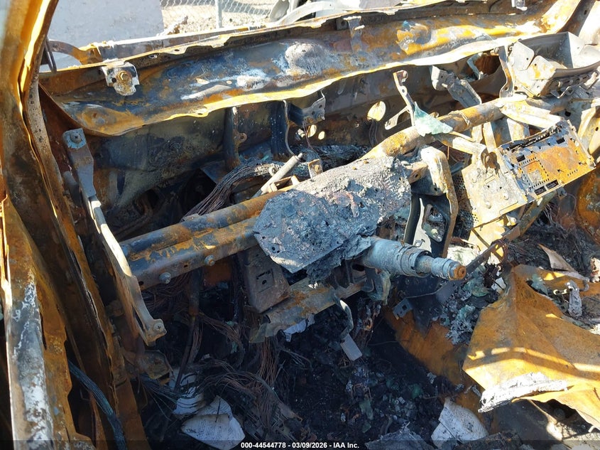 2014 Subaru Forester VIN JF2SJAHC8EH476632 IAAI salvage auction — TOTAL BURN, Junk (Oklahoma), sold $25 on 2026-07-28 (photo 7)