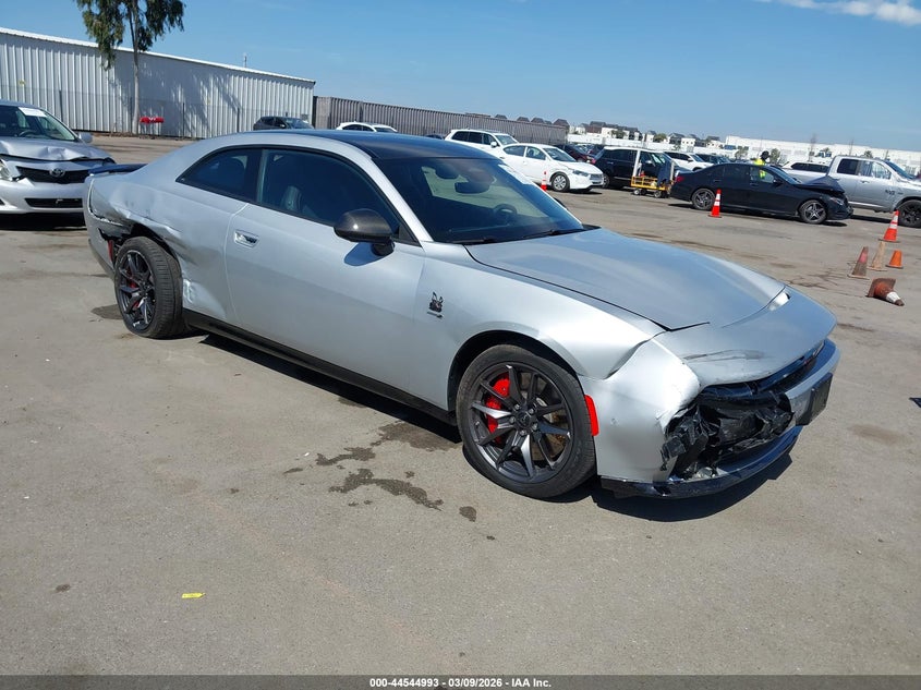2024 Dodge Charger daytona VIN 2C3CDBDK2RR205433 IAAI salvage auction — RIGHT FRONT, Salvage (California), sold $18,125 on 2026-07-09 (photo 1)
